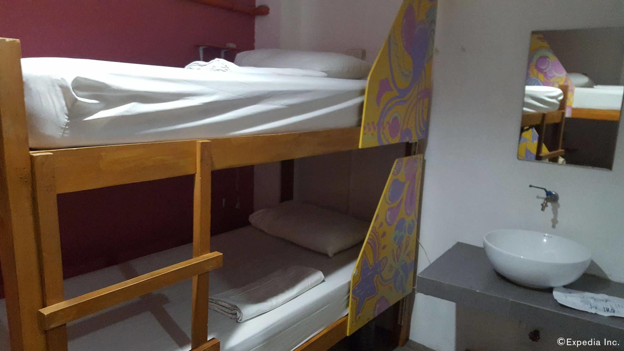 Mnl Boutique Hostel Makati City Extérieur photo