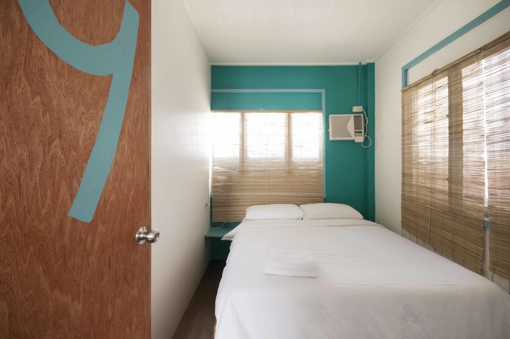 Mnl Boutique Hostel Makati City Extérieur photo